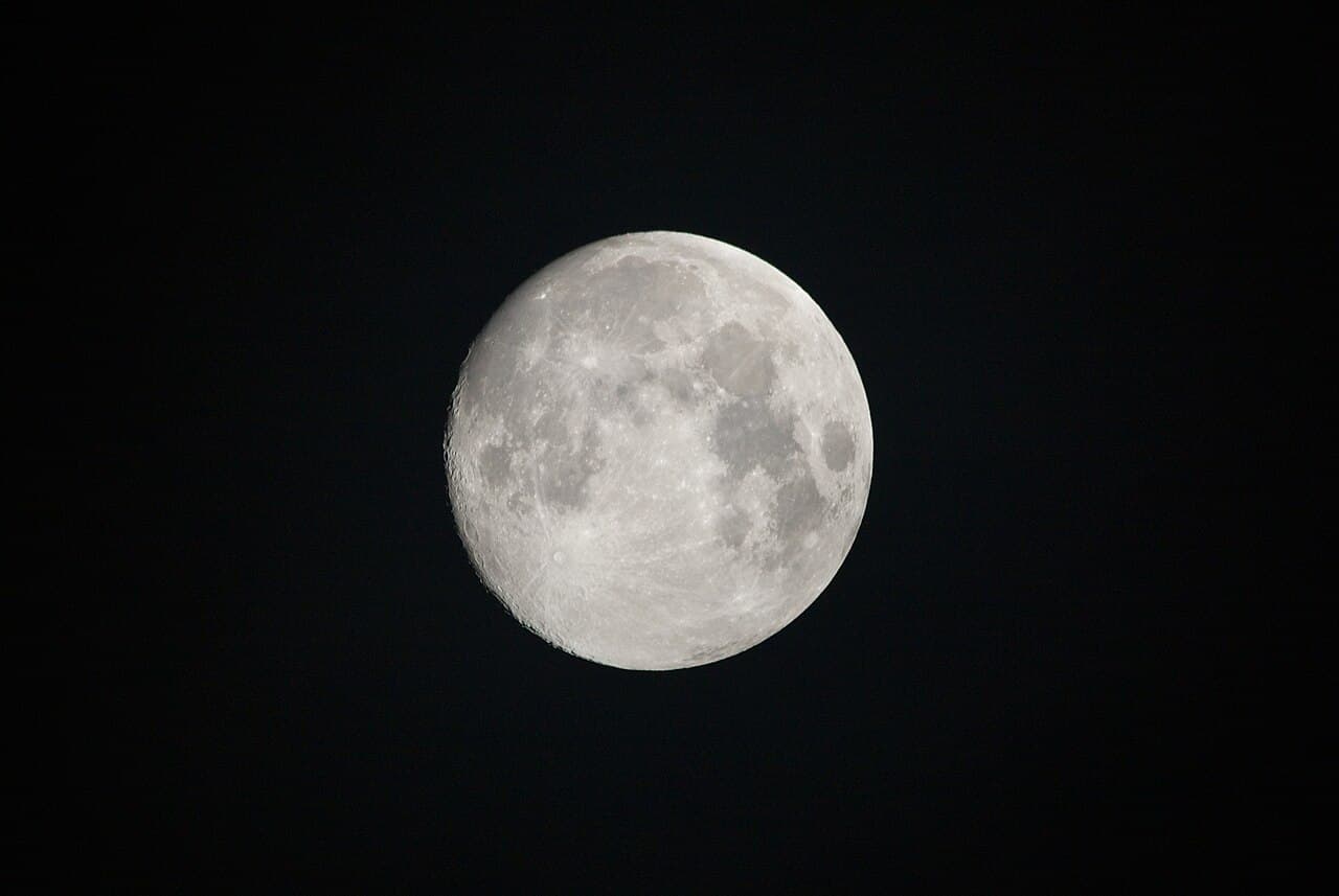 Is There a Full Moon Tonight